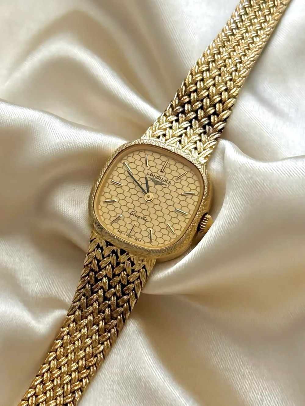 AUTHENTIC VINTAGE LONGINES MESH GOLD WATCH